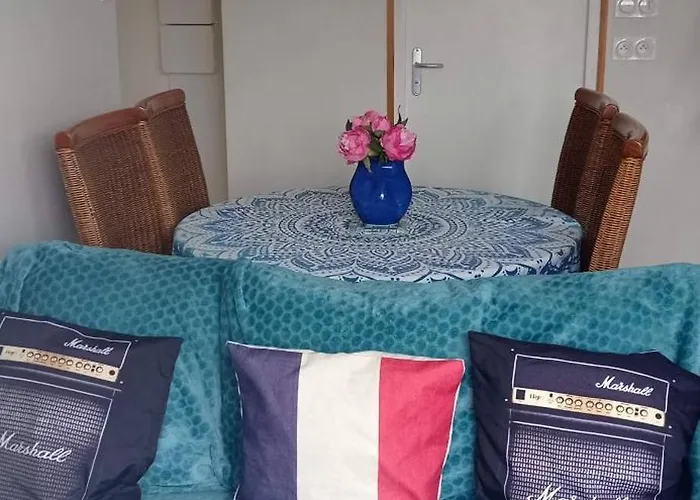 Prázdninový dům L'ampli Sur Jardin *